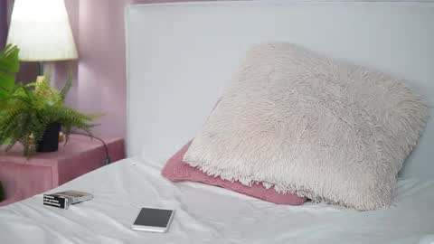 Snapshot of isabelamber chatting on 11-27-25, 08:11 Isabel online show from 11-27-25, 08:11