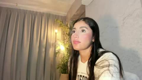Snapshot of isabelastefano chatting on 07-19-26, 03:54 isabelastefano online show from 07-19-26, 03:54