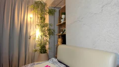 Snapshot of isabelastefano chatting on 07-29-26, 03:15 isabelastefano online show from 07-29-26, 03:15