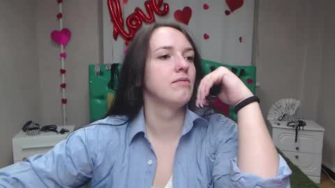 Snapshot of isabelblackberry chatting on 10-17-25, 05:21 IsabelBlackberry online show from 10-17-25, 05:21