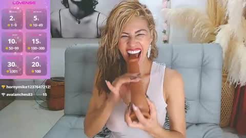 Snapshot of isabelhot1 chatting on 02-14-25, 08:48 Isabel online show from 02-14-25, 08:48