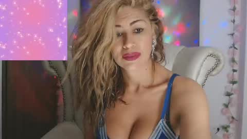 Snapshot of isabelhot1 chatting on 09-09-25, 07:24 Isabel online show from 09-09-25, 07:24