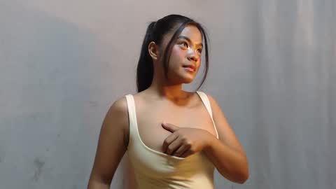 Snapshot of isabell2207 chatting on 05-27-26, 08:50 Isabell online show from 05-27-26, 08:50