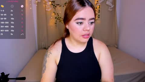 Snapshot of isabella_arias1 chatting on 05-22-26, 12:07 Isabella Arias online show from 05-22-26, 12:07