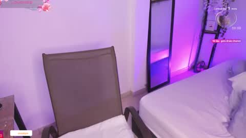 isabella online show from 11-11-25, 06:52