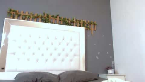 ISABELLA online show from 10-07-25, 02:53