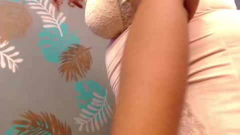 ISABELLA online show from 11-01-25, 11:01