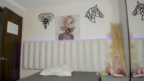 isabella_crofts online show from 11-01-25, 03:08