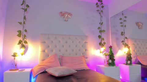   online show from 01-12-25, 01:53