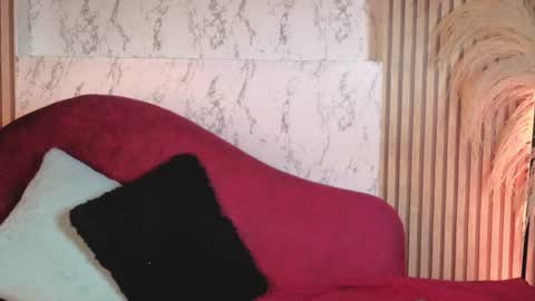 Snapshot of isabella_lt chatting on 07-16-26, 10:21 online show from 07-16-26, 10:21