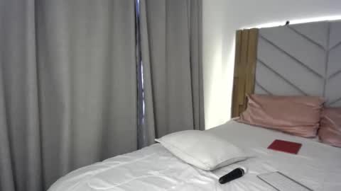 Snapshot of isabella_m_ chatting on 03-18-26, 03:04 Isabella online show from 03-18-26, 03:04