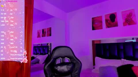 Isabella Moon9 online show from 02-24-26, 12:14