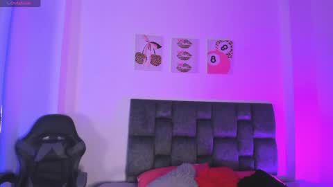 Isabella Moon9 online show from 04-23-26, 12:40