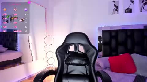 Snapshot of isabella_moon9 chatting on 07-22-26, 11:46 Isabella Moon9 online show from 07-22-26, 11:46
