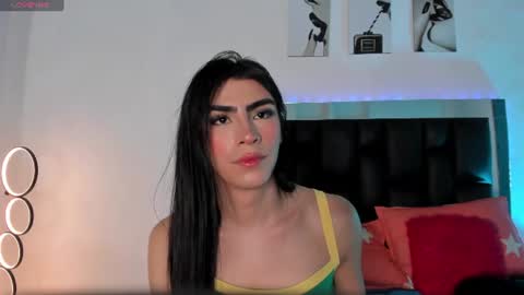 Snapshot of isabella_moon9 chatting on 07-28-26, 04:39 Isabella Moon9 online show from 07-28-26, 04:39