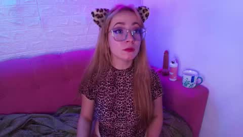 Snapshot of isabella_noir1 chatting on 11-25-25, 01:16 Isabella online show from 11-25-25, 01:16