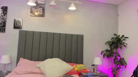 Snapshot of isabella_nowa chatting on 02-08-26, 11:46 Isabella Nowa online show from 02-08-26, 11:46