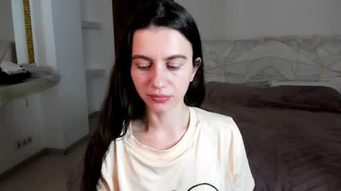 Isabella online show from 04-25-26, 04:59