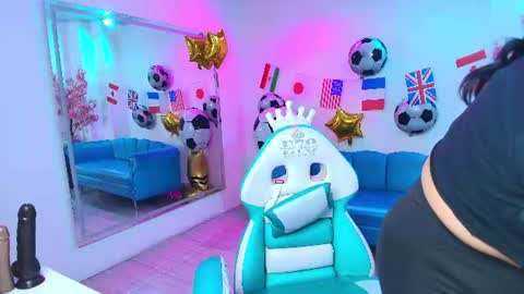 Snapshot of isabella_rows chatting on 06-29-26, 11:32 Isabella online show from 06-29-26, 11:32