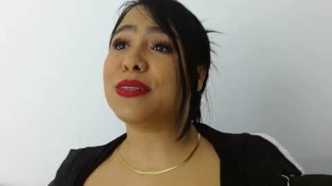 Isabella velvet online show from 05-29-26, 01:31