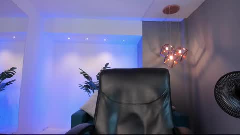 Isabella  Everyday From 0530 to 1430 Col Time online show from 03-10-25, 09:18