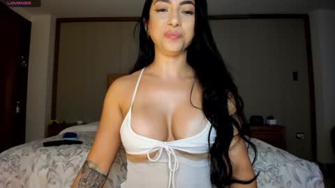 Snapshot of isabellabeker_ chatting on 12-04-24, 01:58 ISABEL online show from 12-04-24, 01:58