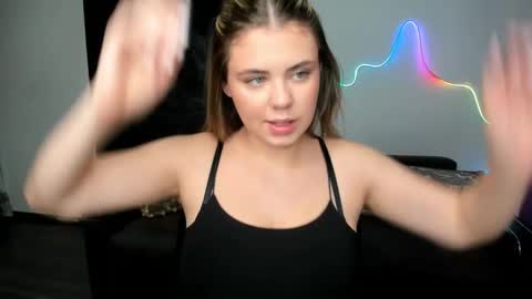 Snapshot of isabellabler chatting on 10-16-25, 11:44 isabellabler online show from 10-16-25, 11:44