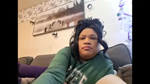 Isabella online show from 12-18-25, 07:25