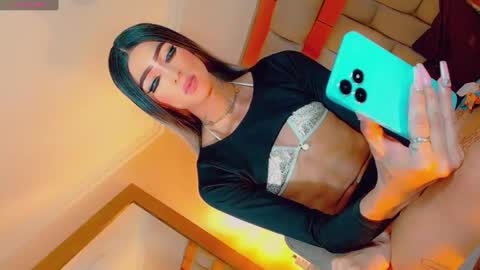 isabellagirs online show from 10-15-25, 03:17