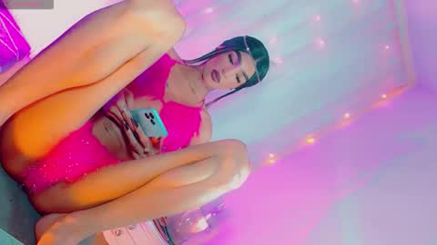 isabellagirs online show from 01-15-26, 04:50