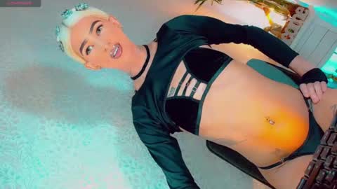 isabellagirs online show from 07-04-26, 06:41