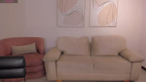 Isabella Moretti online show from 06-12-26, 04:44