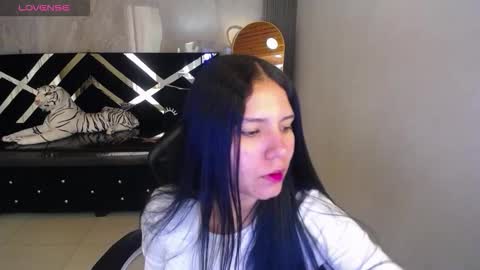 Snapshot of isabellanoir_a chatting on 02-16-26, 01:07 Isa online show from 02-16-26, 01:07