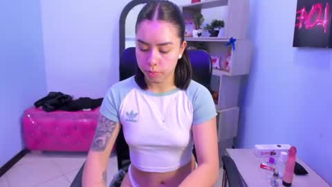 isebella online show from 06-25-26, 02:21