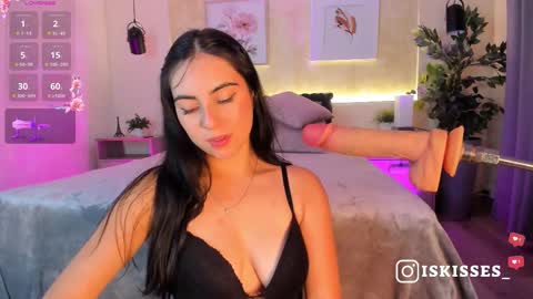 Snapshot of isabellasweet__ chatting on 03-11-26, 04:18 online show from 03-11-26, 04:18