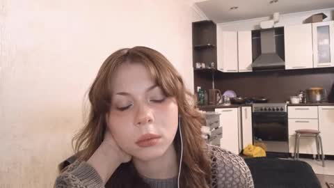 Isabella online show from 12-18-25, 08:20