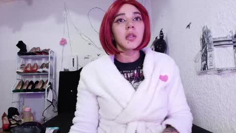 Snapshot of isabelle_sara chatting on 05-16-26, 07:45 isabelle_sara online show from 05-16-26, 07:45
