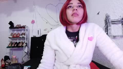 Snapshot of isabelle_sara chatting on 05-16-26, 08:18 isabelle_sara online show from 05-16-26, 08:18