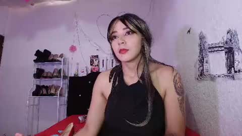 Snapshot of isabelle_sara chatting on 06-15-26, 08:22 isabelle_sara online show from 06-15-26, 08:22