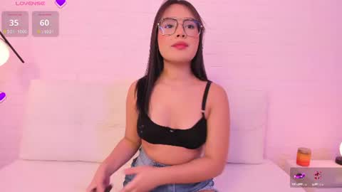 Isabella  online show from 07-17-26, 02:34