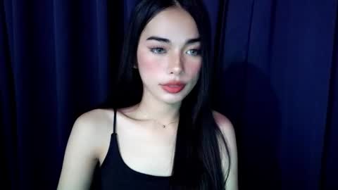 Isabelle online show from 12-21-25, 04:58