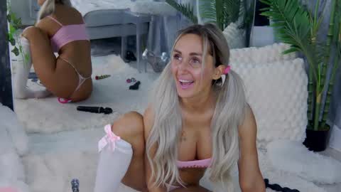 IsabelleEthan online show from 06-21-26, 11:51