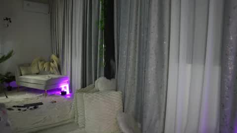 IsabelleEthan online show from 07-31-26, 01:05
