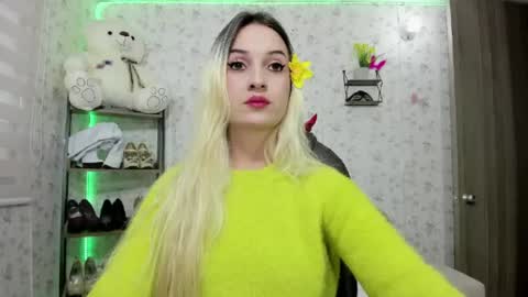 Snapshot of isablonde1 chatting on 06-13-26, 06:50 ISABELLA online show from 06-13-26, 06:50