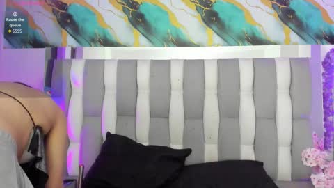 Snapshot of isadiazz chatting on 03-15-26, 05:02 Isa online show from 03-15-26, 05:02