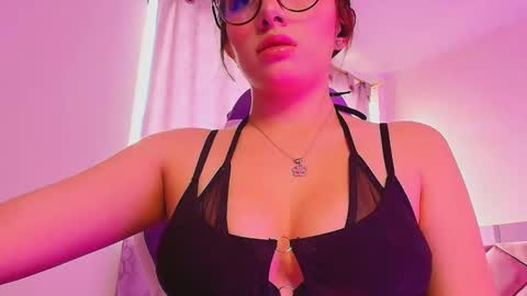 ISABELLA online show from 02-21-26, 01:01