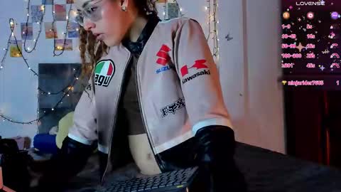 Snapshot of isangel_ chatting on 02-03-26, 06:40 Isabela online show from 02-03-26, 06:40