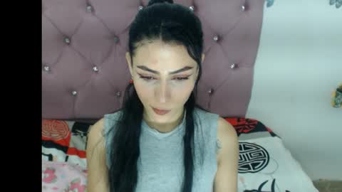 Snapshot of isardrigue02 chatting on 12-04-25, 06:01 IsabelaRodriguez02 online show from 12-04-25, 06:01