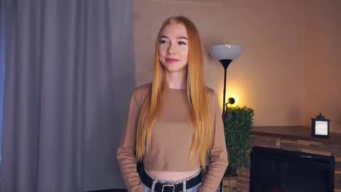 Snapshot of isauralindamood chatting on 11-29-25, 07:44 Ramonita online show from 11-29-25, 07:44