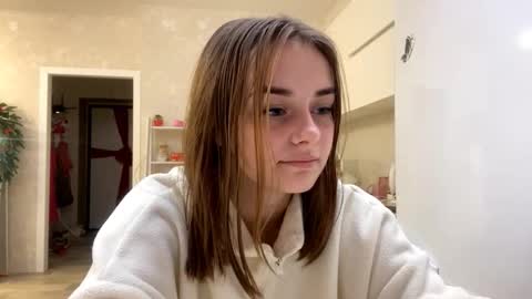 Snapshot of isauratorkelson chatting on 12-21-25, 05:14 Issa online show from 12-21-25, 05:14